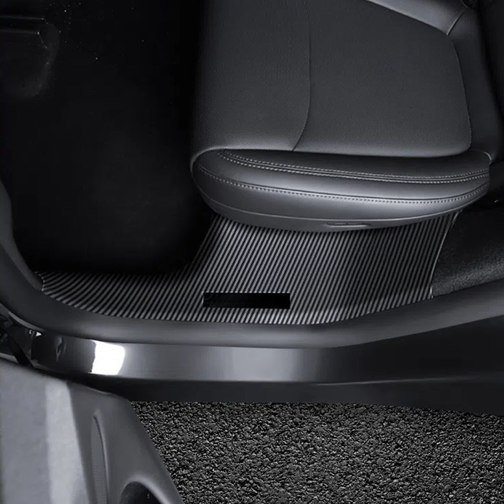 2025 Model Y Juniper door sill cover with carbon fiber texture to enhance interior style and protect against daily damage